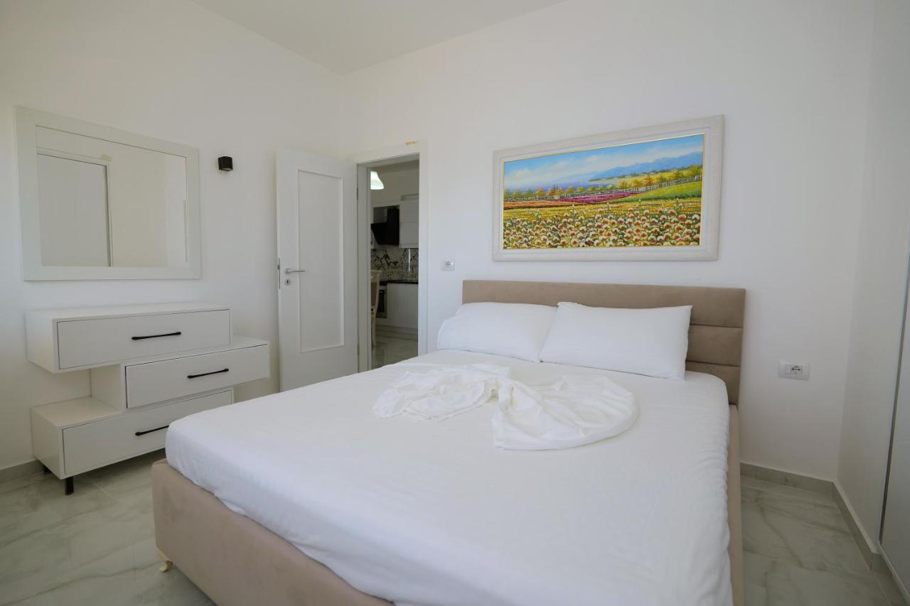 Arijons Apartments Sarandë Esterno foto